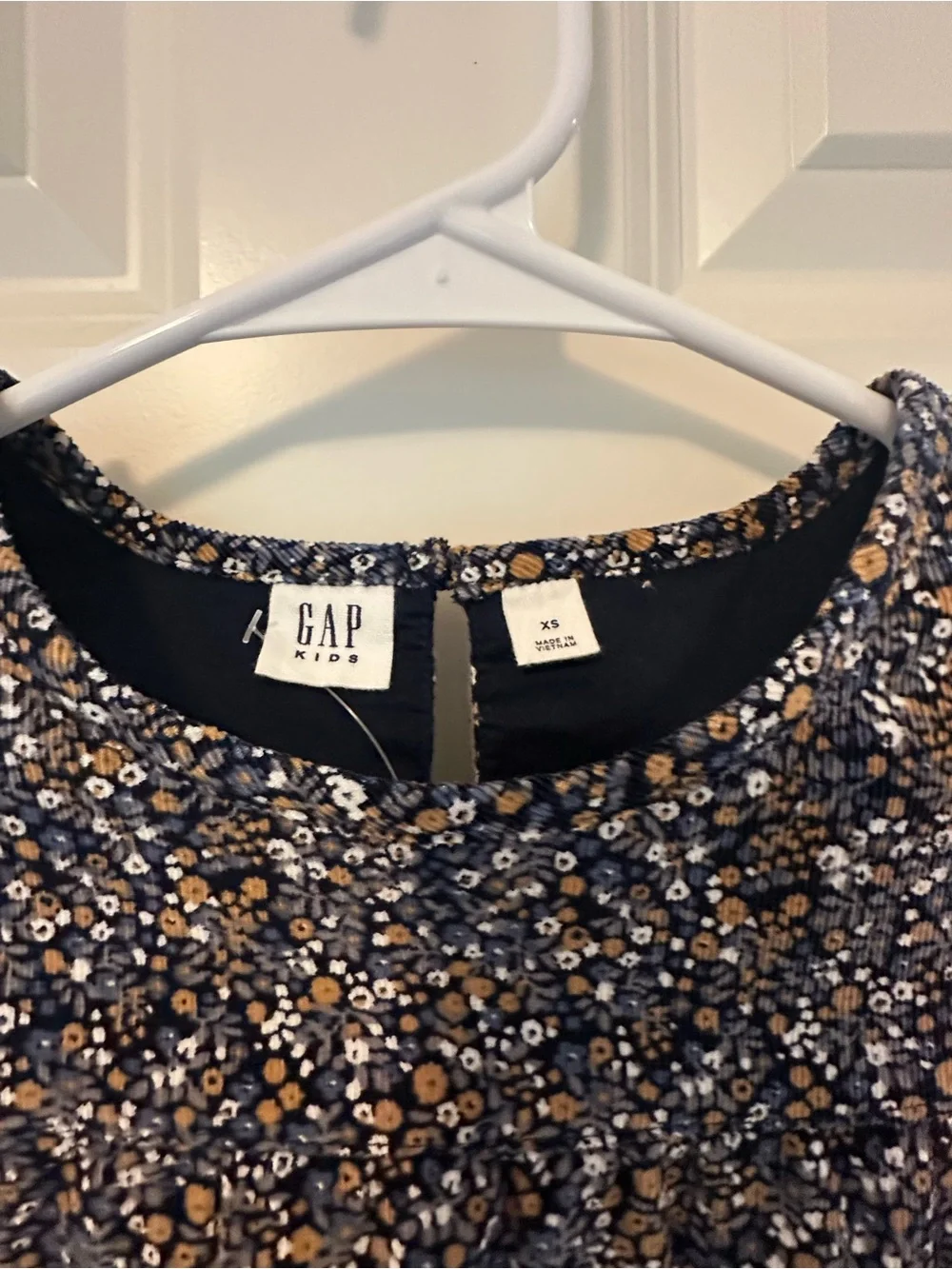GAP navy floral
